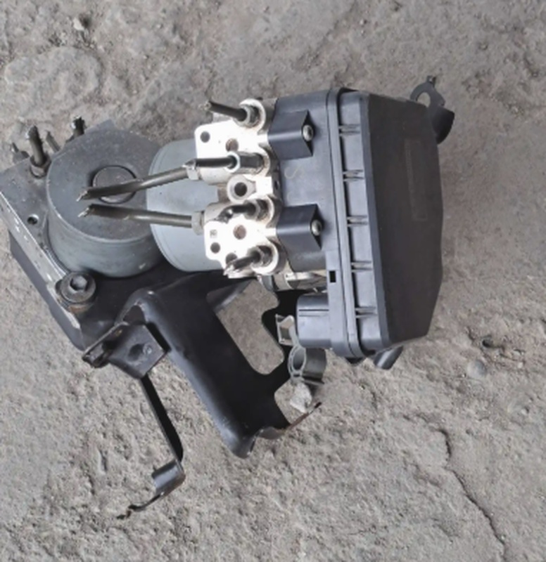 Блок ABS от LEXUS RX 350 2010-2015 года